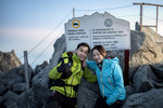 6:15am，再次成功登上了 Mt. Kinabalu 神山之巔，海拔4,095米