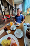 9:30am，再到 Grand cafe 嘆早餐