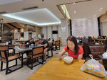9:30pm，酒店還會提供免費夜宵，湖南米粉