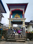 3:30pm 吃飽後出去Lukla小鎮主街逛逛