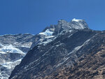Mera Peak 北峰漸漸探出頭來