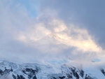 約隱約現的 Manaslu East Pinnacle