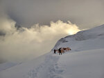 今日由 Camp 1 (5,700m) 爬到 Camp 2 (6,400m)