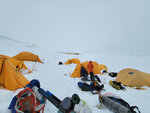 12:30pm 到達 Camp 2，海拔 6,400米