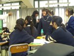 幾個女仔1個墟