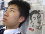 諗緊背後個女人??