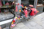 街上店舖前發現這輛勁娘單車