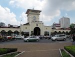 Ben Thanh Market外貌. 在那裡買了很多杯, 所以此時背囊非常重