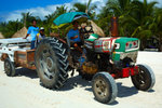 48. Bohol Beach Club - 沙灘上X車