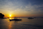 29. Alona Kew White Beach的日出