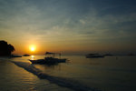 30. Alona Kew White Beach的日出