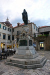 Statue of Dubrovnik poet Ivan Gunduli&#263; at Gundulic Square