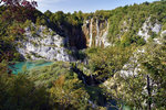 Near ST1 we could also see a distant yet spectacular view of the Great Fall and the end of Lake Novakovica Brod, where water will cascade vertically 25m into the large hollow called Sastavci, where the series of lakes ends. We have to go  all the way down and across the footbridge to get there