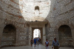 Tracing back to the Peristyle and go south and walk up (and not down), we entered the vestibule, a grand entry to Diocletian's living quarters