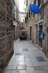 So the alleys are not completely car-free... this explains why the streets are clean