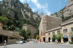 Restaurant, shops and Cremallera de Montserrat terminal