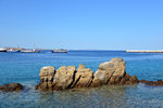 On the way from the old port to Hora.. Crystal clear water!