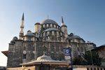 Yeni Cami - New Mosque... only the Turkish would call their 400 years old mosque new....I'd suppose it is newer than the others...