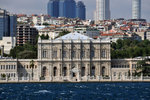 Dolmabahce Palace, famous of its crystal chandelier... no, I didn't have time to go...