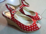 紅白波點鬆高鞋