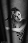 1050 Wendy 180 bw