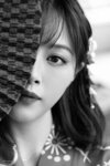 9038 Nicole 128 bw
