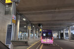 容易找到Bus Stop 25, Shuttle bus亦好快來到, 網上卻有不少 bad review. UK2024Day1 (17)