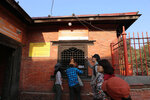 又車來了pashupatinath hindu temple NepalMBC_D09 (107)