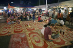 night market 裡的, 幾特別, 蓆地 food court. IMG_2053
