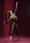 Vivian Dancer 00546