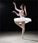 Vivian Dancer 00247