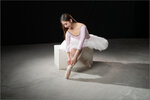 Vivian Dancer 00298