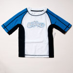 ------ 30%OFF ------ #N739714 | Old Navy Kids Graphic Logo Rashguard - $126.00 (org.$180.00)
