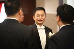新郎係度做咩呢?
