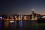 四十年一次既哈哈笑月光既維港日落