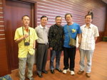 中間的是基社盧潤宏