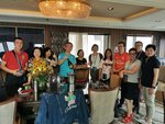 或行或止，難得人間相聚喜。