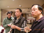 鄺覺華(76) 林亢文(76)  𣂷應?(77)