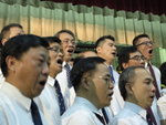 相中最年輕的(中間張挹凡)都畢業 34年了