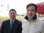 校友會正副主席, 左:鄧兆鴻(忠68) 右:林維健(中90)