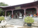 袁大司馬是專門紀念袁崇煥的廟宇之一，供奉著袁崇煥的座像，四面八方來拜祭的人絡繹不絕，故鄉人民永遠懷念英雄。-WA0071