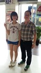 4月9日晨早---乖女靜雞雞、一早由大學摸黎酒店送老豆車，大家都喜出望外