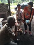 駕車辛勞，送上關心