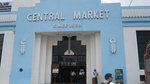 Central Market (中央藝術坊)高三層，主要是賣一些小工藝品的，也有油畫什麼的，主要還是賣一些旅游工藝品的，價格有點贵，
