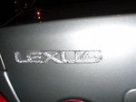 Lexus 字章