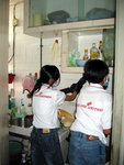 20041016-cleaning_aged-36