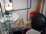 20041016-cleaning_aged-48