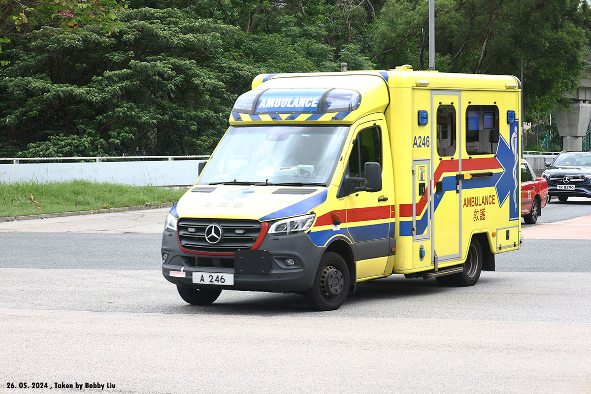 Ambulance in HK :: 222 -- fotop.net photo sharing network