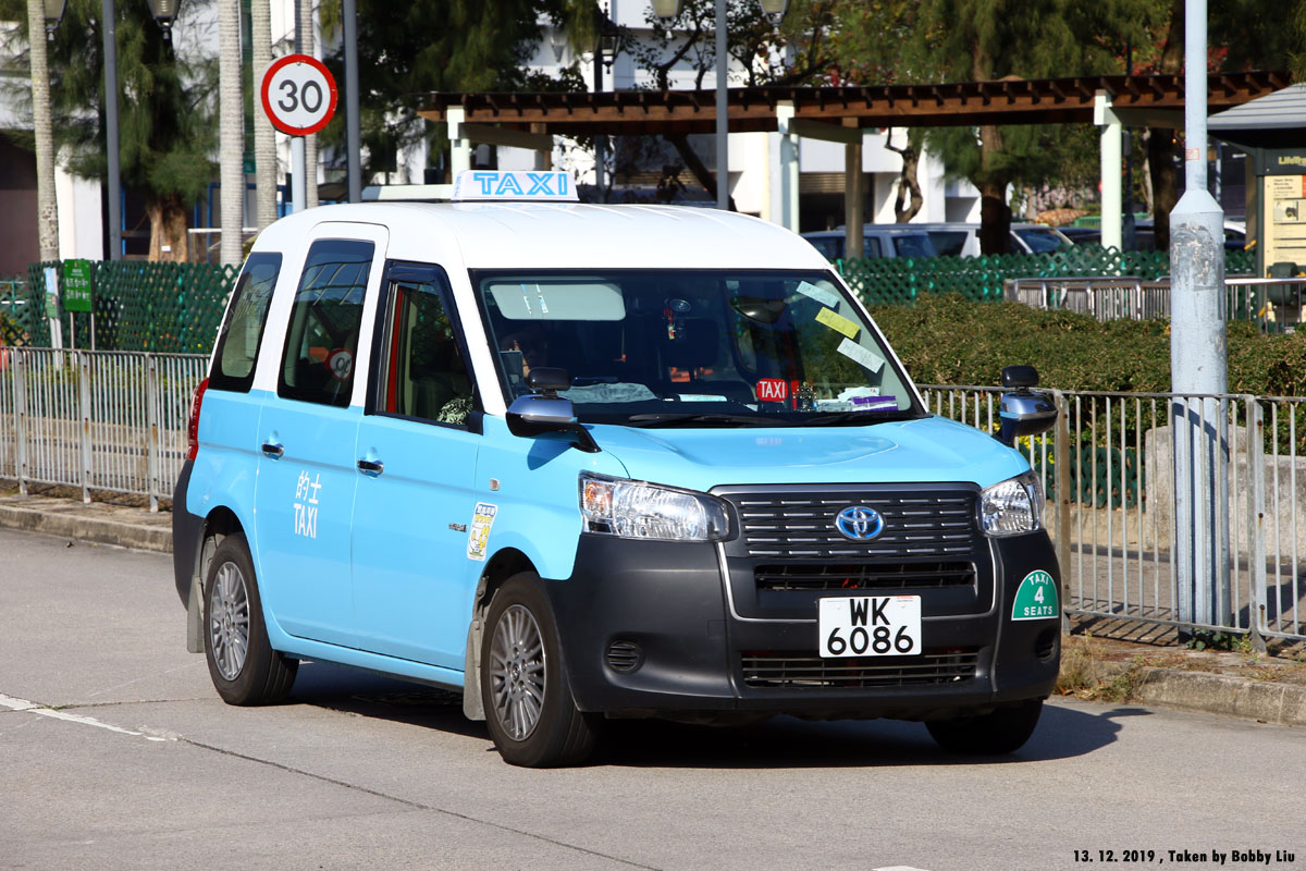 Toyota jpn taxi фото