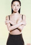 Race寫真中也不乏性感照